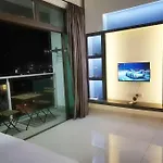 Studio Unit Balcony Palazio Mount Austin Ikea Aeon Toppen By Gdragon Homestay