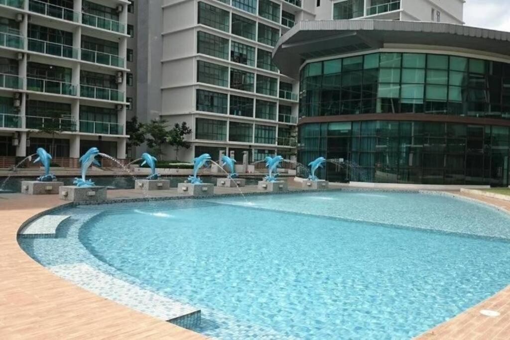 Unit Balcony Palazio Mount Austin Ikea Aeon Toppen By Gdragon * Johor Bahru